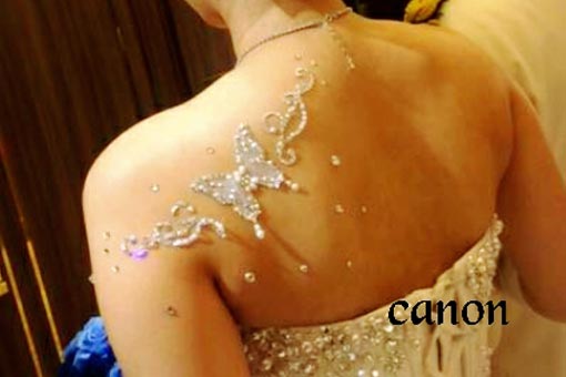 ボディージュエリー